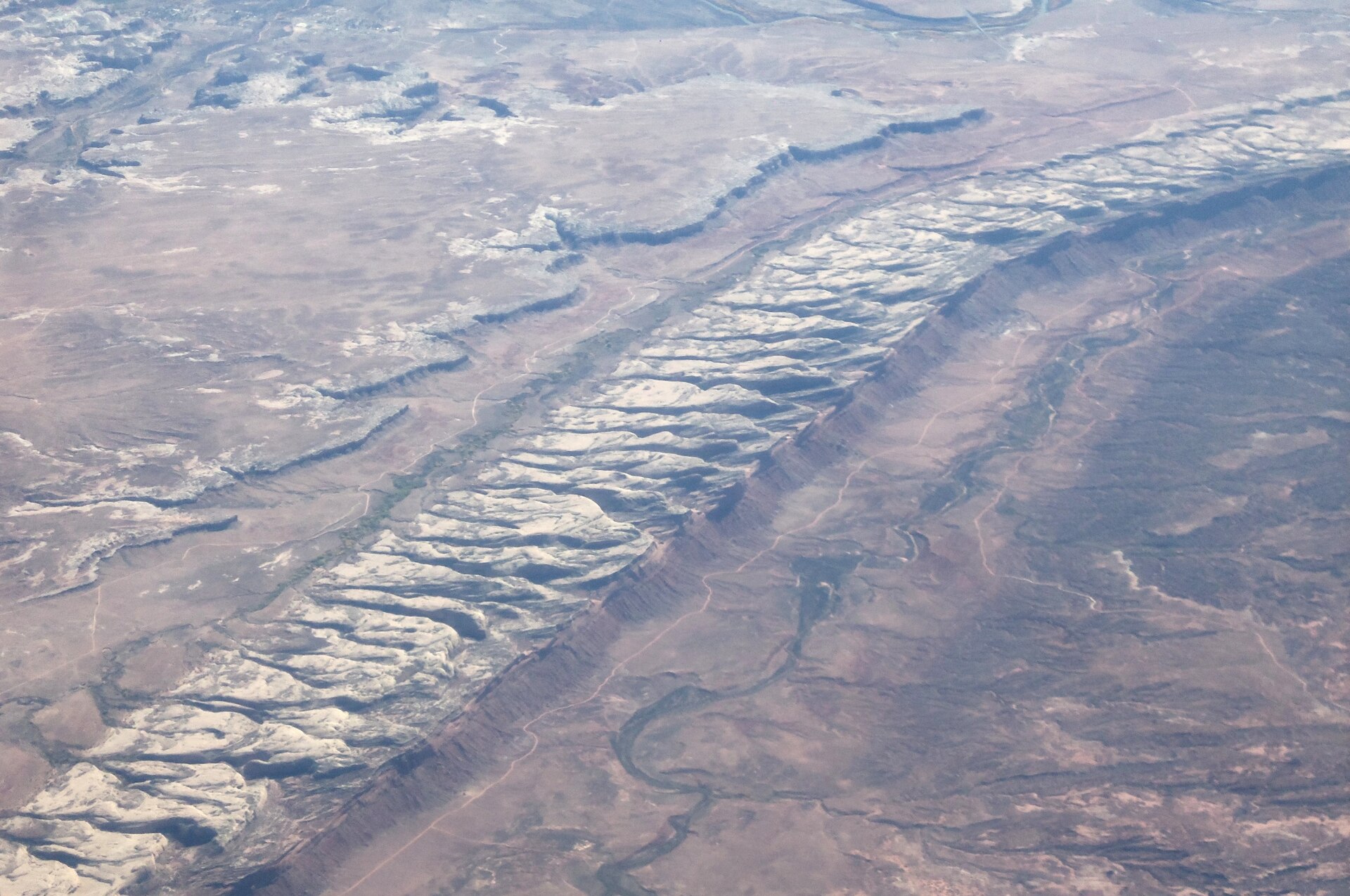 The Comb Ridge hogback and Comb Wash from the air
