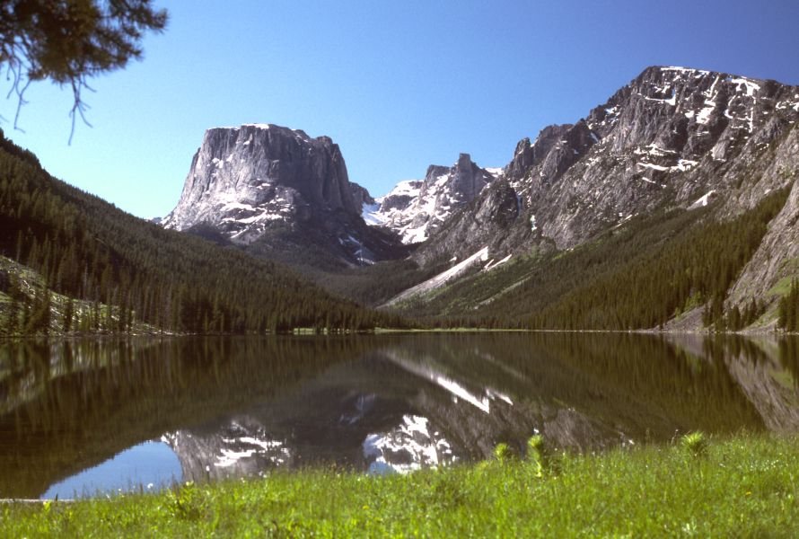 Squaretop reflected in Green River Lakes