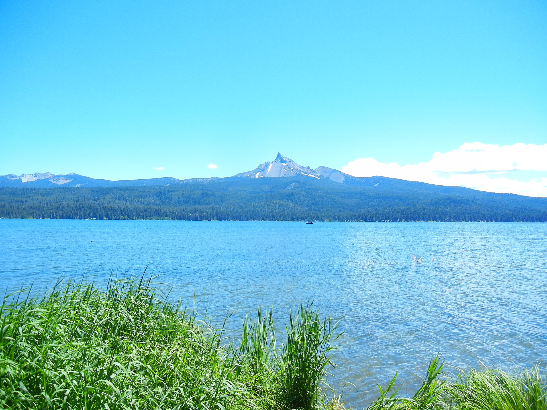 Mount Thielsen over Diamond Lake, Oregon