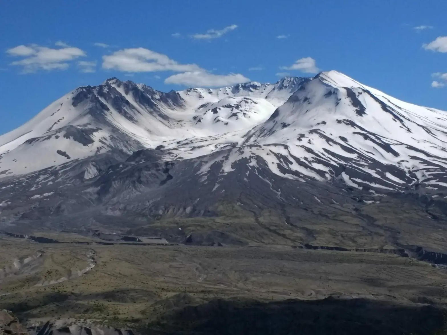 The open crater of Mount St. Helens