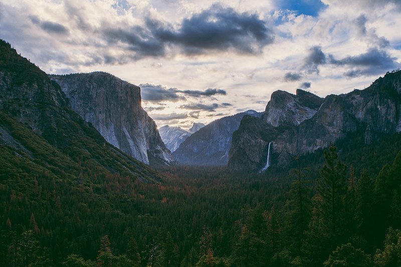 Tunnel View: El Capitan, Bridalveil, Half Dome